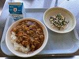 （写真）2023年11月27日の給食