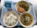 （写真）2023年12月1日の給食