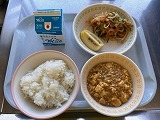 （写真）2023年12月4日の給食