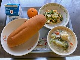 （写真）2023年12月7日の給食