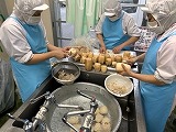 （写真）2023年12月12日の給食室の様子1