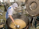 （写真）2023年12月19日の給食室の様子