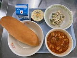 （写真）2023年12月19日の給食