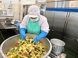 （写真）2023年12月21日の給食室の様子2