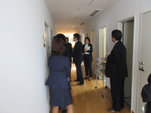 令和6年11月19日静岡県立吉原林間学園の視察の様子