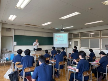 吉原工業高校　CNF普及啓発講座「製紙業の歴史とCNF」