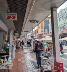 写真　軽トラ市の日の様子2