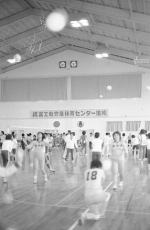 （写真）勤労者体育センター内部