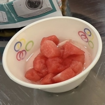 すいかの杏仁豆腐の盛り付け例