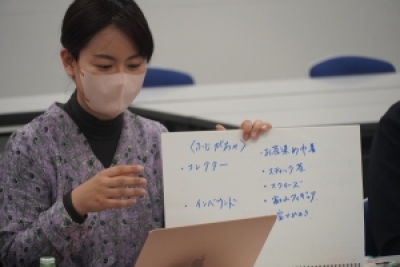 （写真）寺田委員