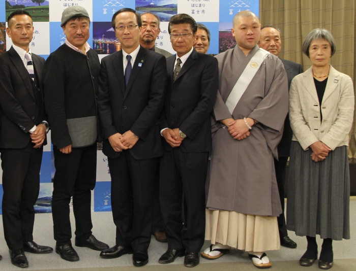 （写真）実行委員メンバー集合写真