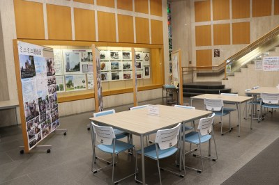 （写真）パネル展示の様子1