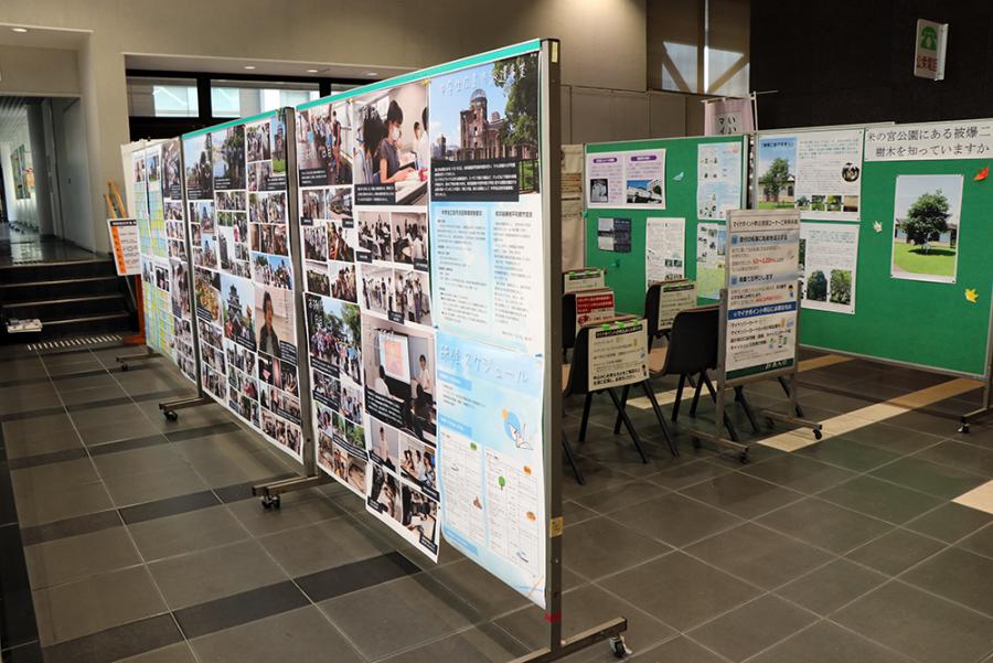 市庁舎での展示1