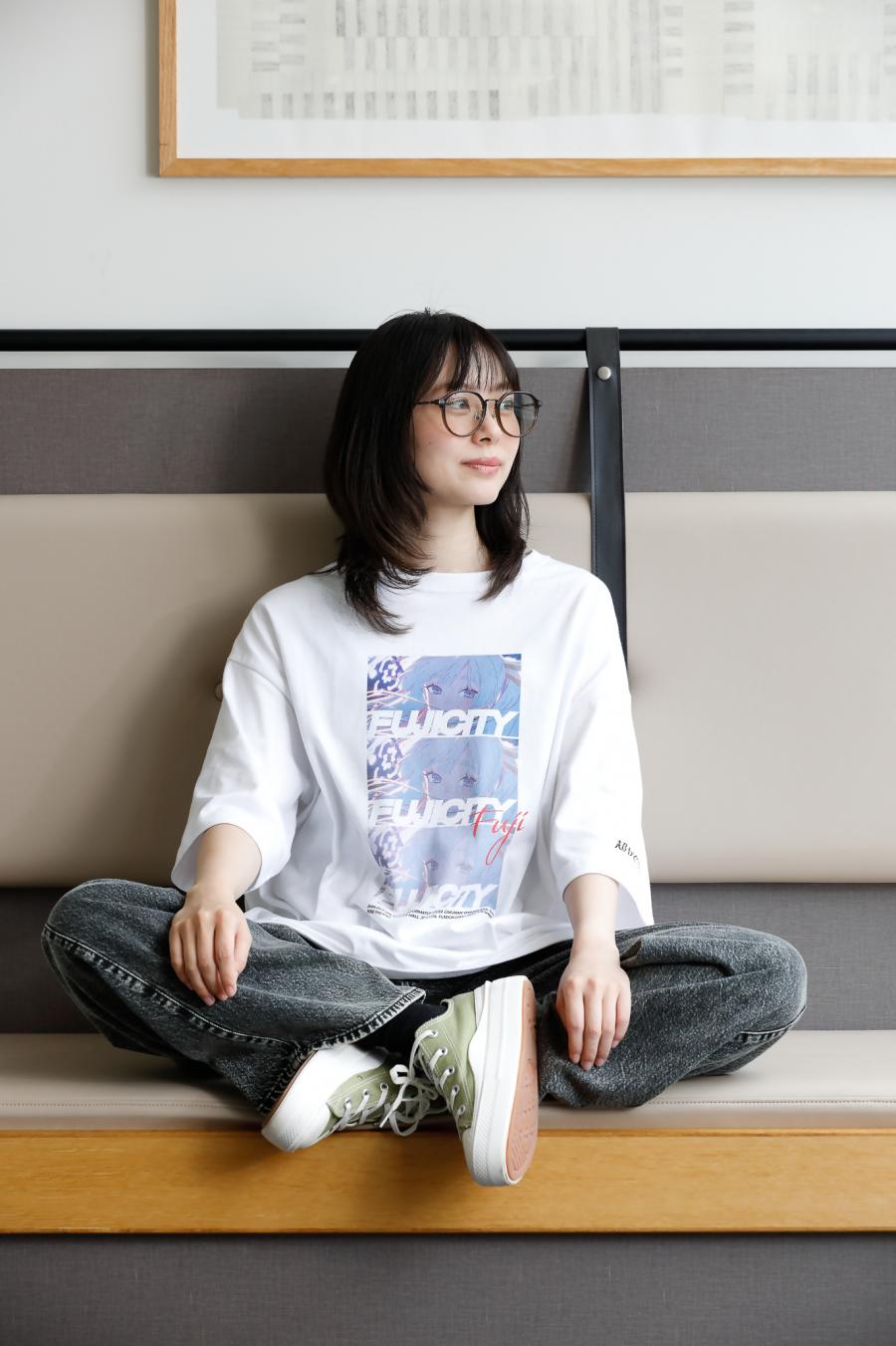 女性着用