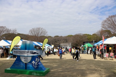 （画像）公園内のにぎわい