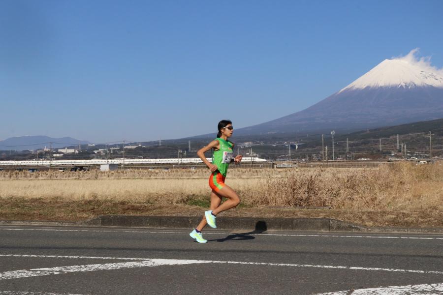 6区雄大な富士が見守る大会