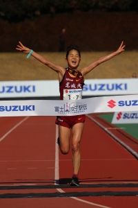 （写真）1位でゴールの瞬間