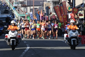 （写真）先頭集団