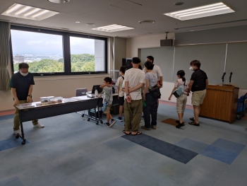 企業による参考出品の様子1
