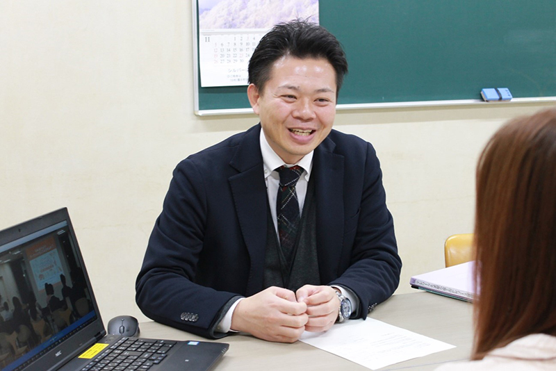 松葉剛哲主査