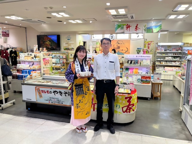 新茶PRの様子4