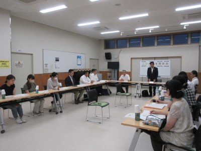 （写真）岩松小学校　懇談の様子２