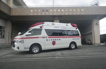 （写真）高規格救急車