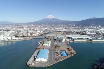 （写真）吉原埠頭