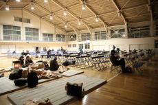 （写真）富士第一小学校富士市避難所