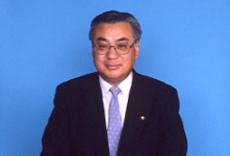 （写真）第42代富士市議会議長に稲葉寿利氏