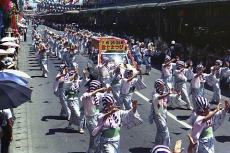 （写真）富士まつり踊り行進