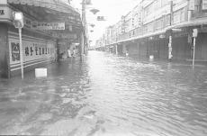 （写真）七夕豪雨浸水被害　吉原商店街