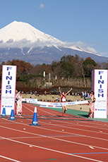 （写真）2連覇を果たした立命館大学