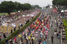 （写真）市民総踊り