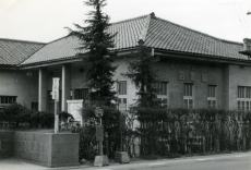 （写真）富士川町立図書館外観