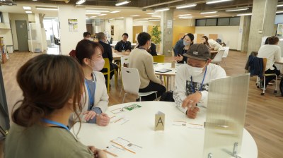 （写真）しゃべり場の様子1