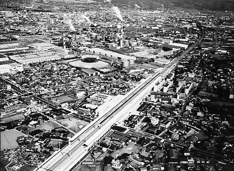 （写真）JR新富士駅周辺 空撮